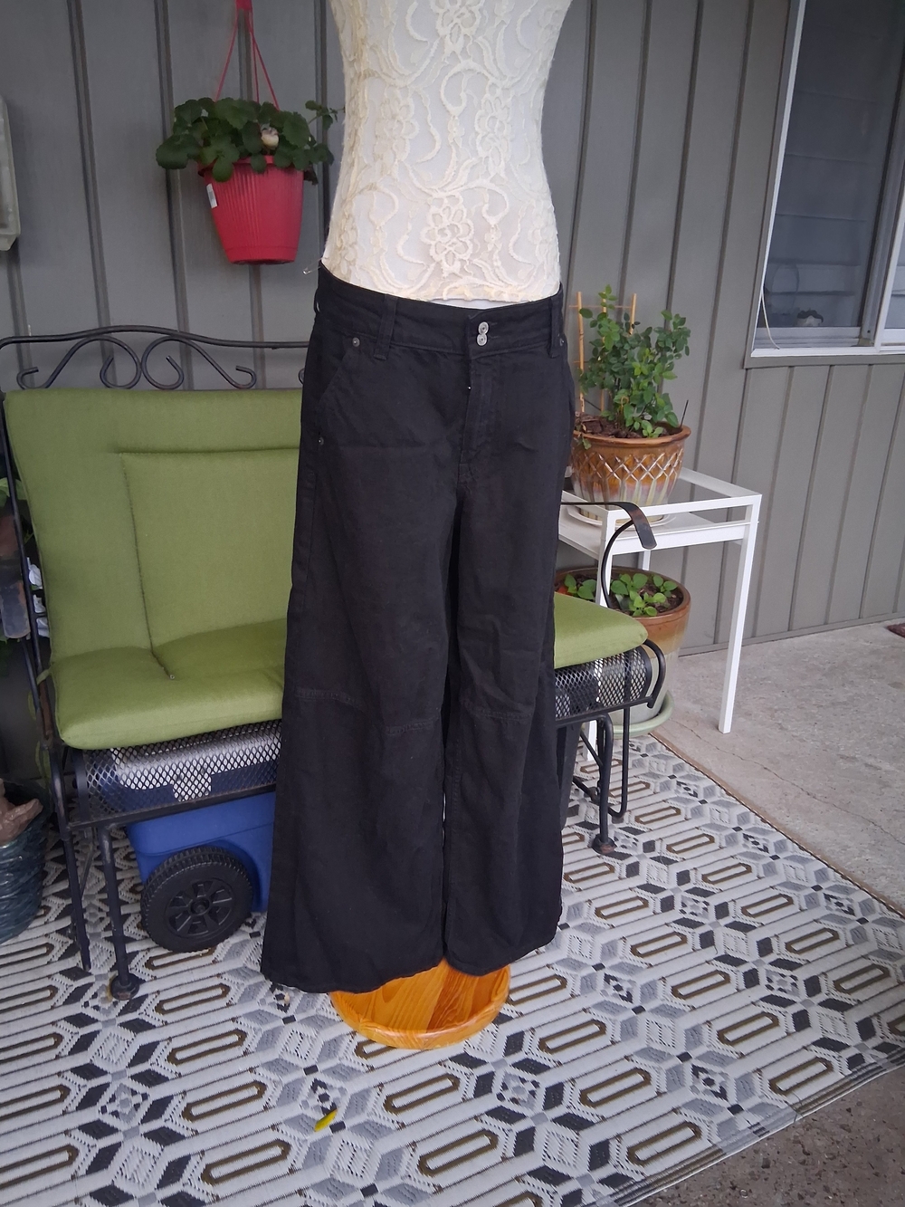 Wide Leg Flair Black Women’s Jeans Sz 10 NWT